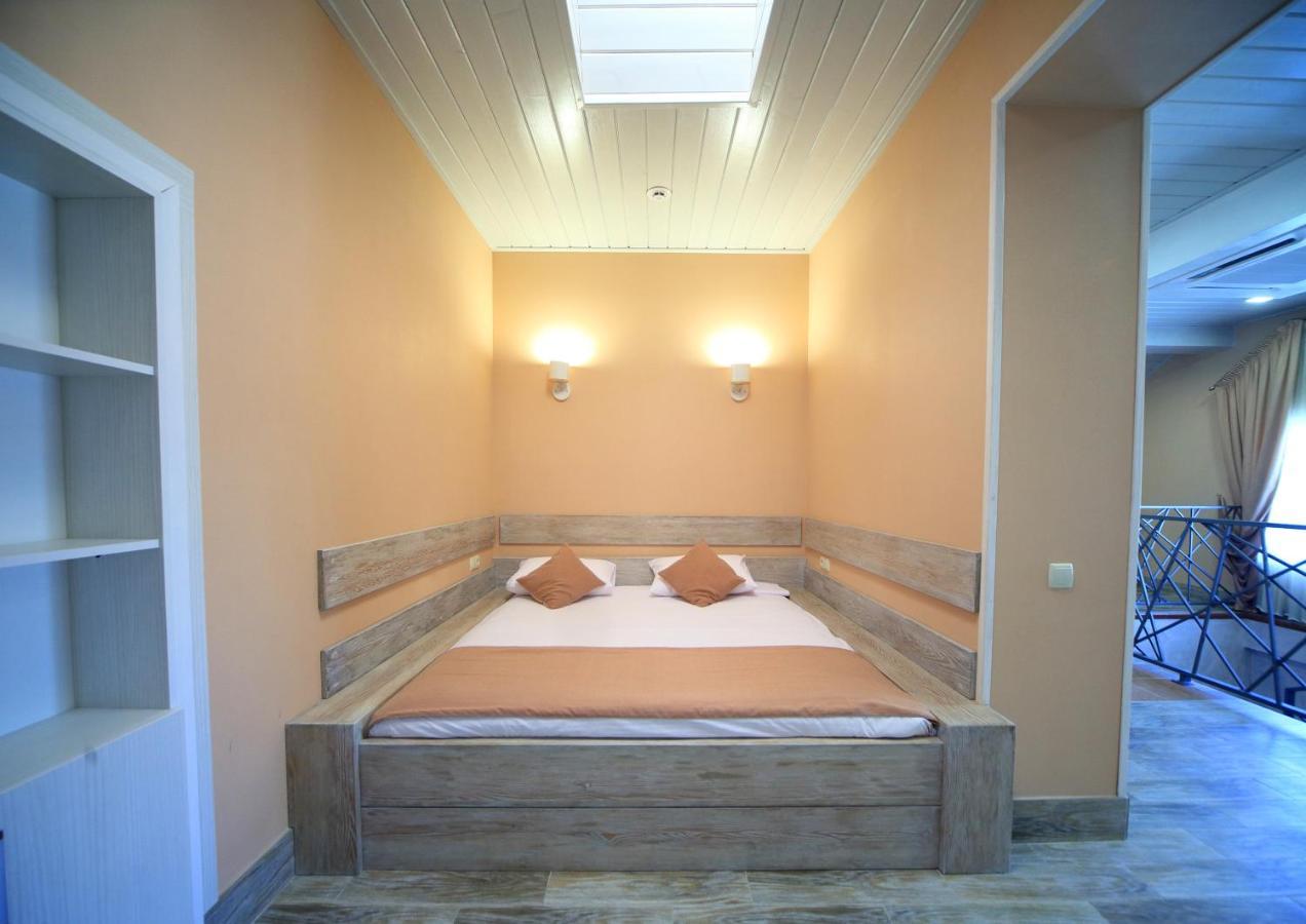 Hotel Atlas Odessa Zewnętrze zdjęcie